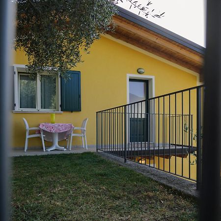 Casa Navla' Appartamenti "Ulivi"- "Fiori" -"Velieri"-"Luna"-"Nido"-"Taverna" Tignale Exterior photo
